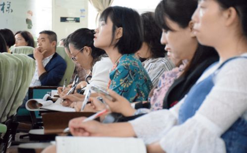 書香浸潤東坡，專業(yè)點亮未來——第三期“點燈人”兒童閱讀種子教師線下培訓圓滿收官